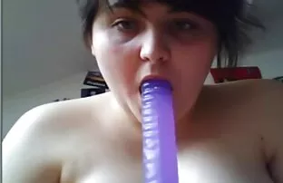 XXX لطيف يرتدي تي شيرت و سراويل سكسي تركي عربي المتعة مع عشيقها