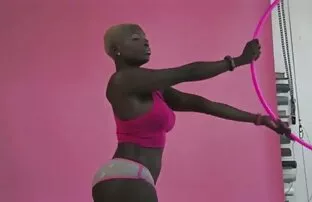 XXX Sydnee الأشرار الشعر سكسي توركي الوردي تأطير فرجها