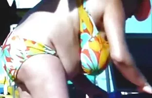 XXX أودري نوير التمسيد سكسي تركي مترجم فرجها