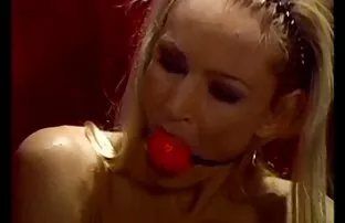 XXX الغراب ريدموند يأكل هوت دوج مع الديك سكسي تؤركي