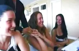 XXX هيتومي فوجيهارا تتمتع هزاز في مساج سكسي تركي شعر كس